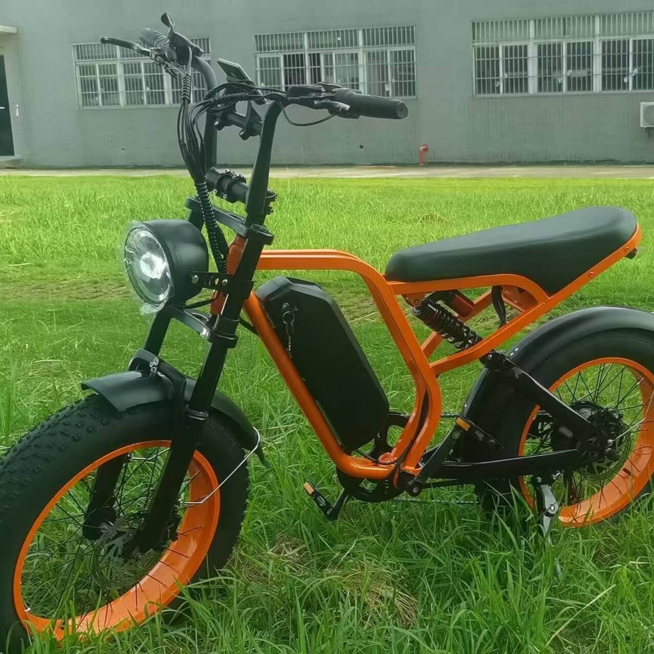 Bluvall SU8 Moped Ebike